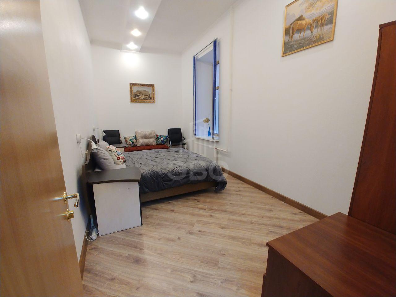 трехкомнатная квартира в Санкт-Петербурге по адресу: Невский проспект, 105