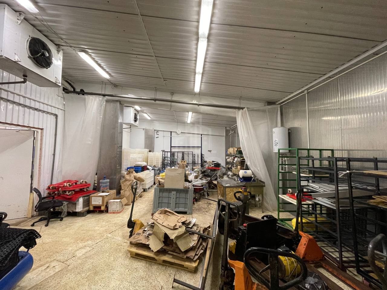 коммерция в Санкт-Петербург по адресу: Первого Мая ул., 89