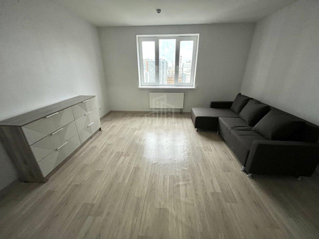 трехкомнатная квартира в Санкт-Петербурге по адресу: Ленинский проспект, 68