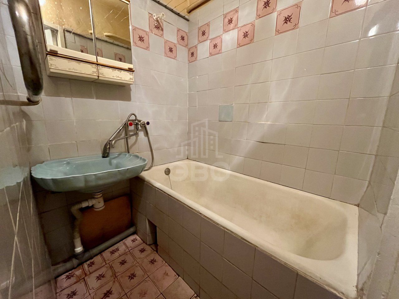 двухкомнатная квартира в Санкт-Петербург по адресу: Серебристый б-р., 15