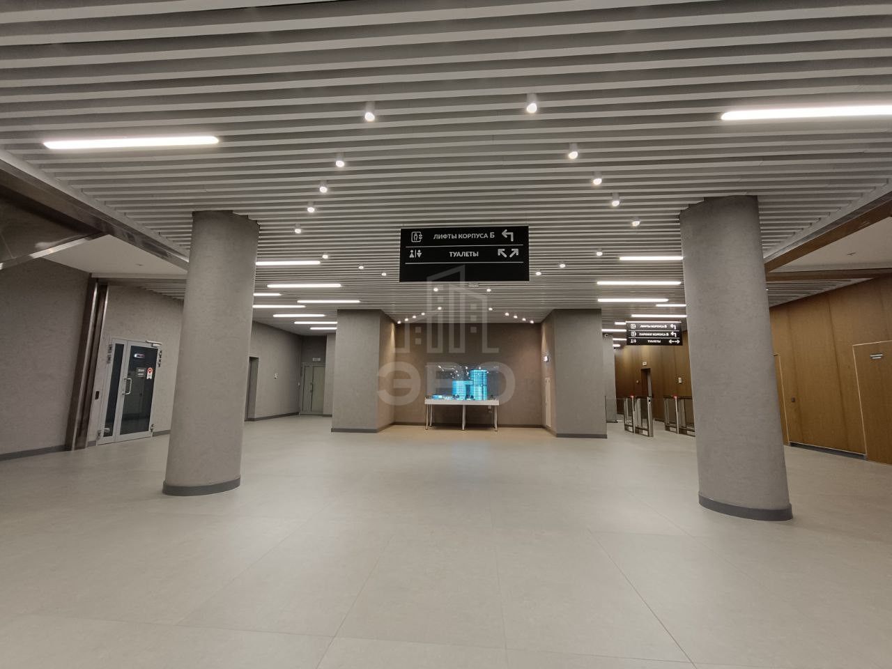 коммерция в Санкт-Петербург по адресу: Зольная ул., 15