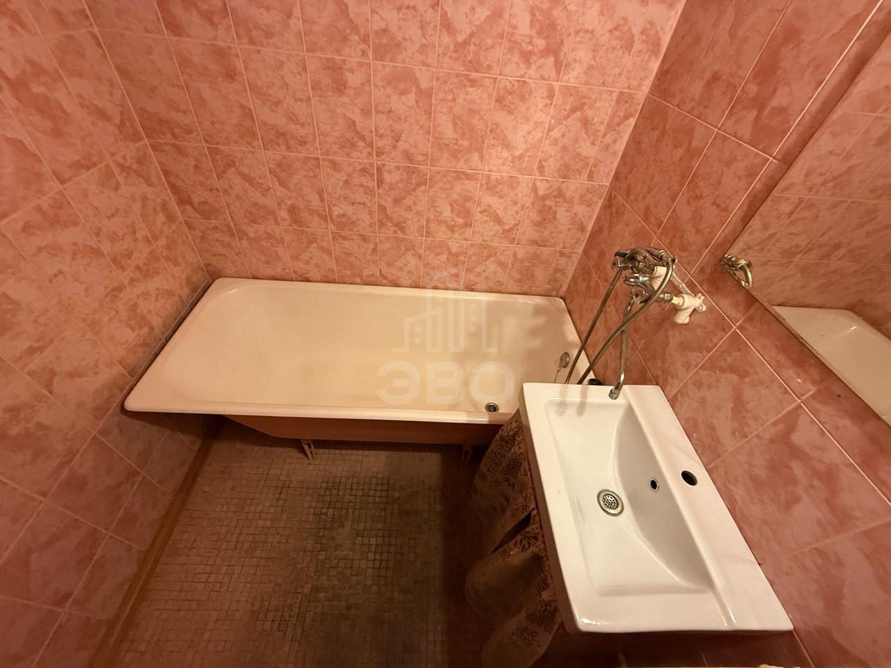 однокомнатная квартира в Санкт-Петербурге по адресу: Коммуны ул., 40