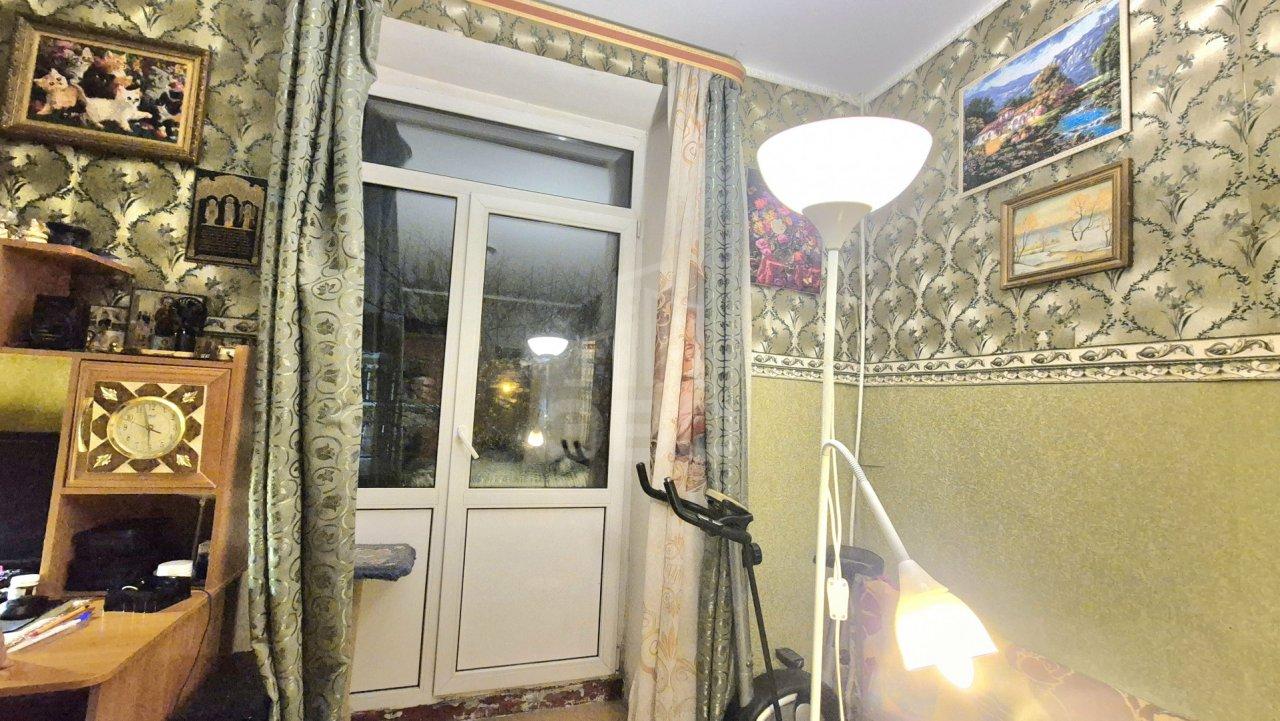 трехкомнатная квартира в Санкт-Петербурге по адресу: Оборонная ул., 20/18, литера А