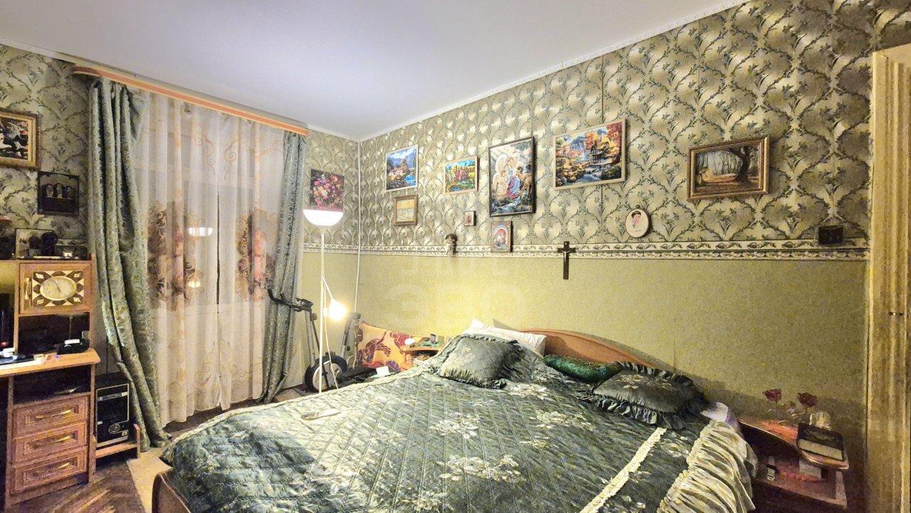 трехкомнатная квартира в Санкт-Петербурге по адресу: Оборонная ул., 20/18, литера А