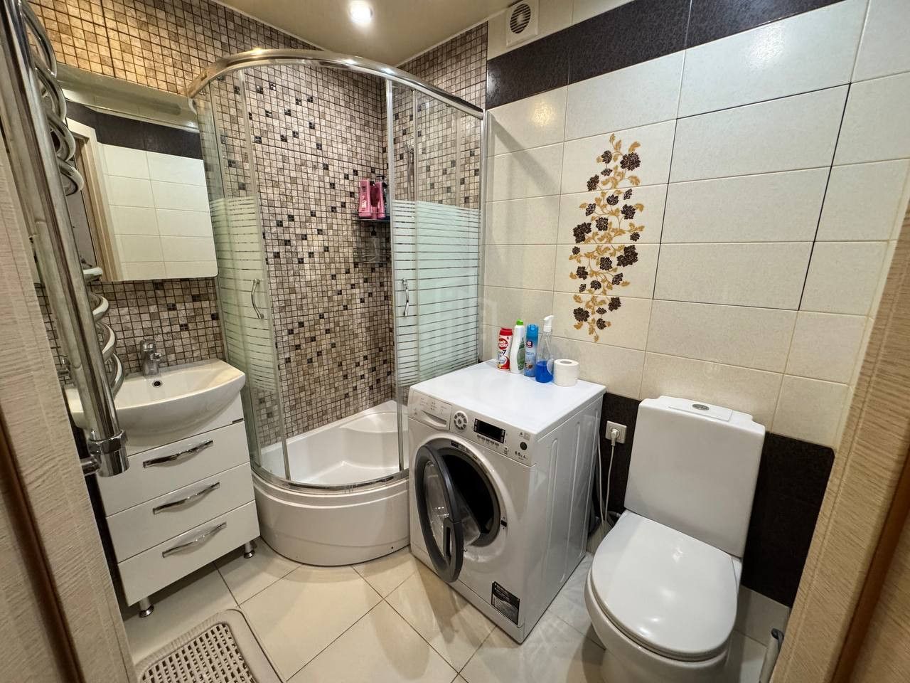 двухкомнатная квартира в Санкт-Петербург по адресу: Дыбенко ул., 22, к 5