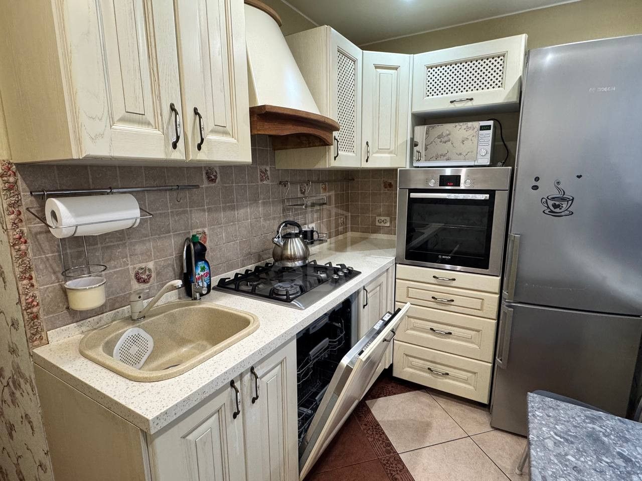 двухкомнатная квартира в Санкт-Петербург по адресу: Дыбенко ул., 22, к 5