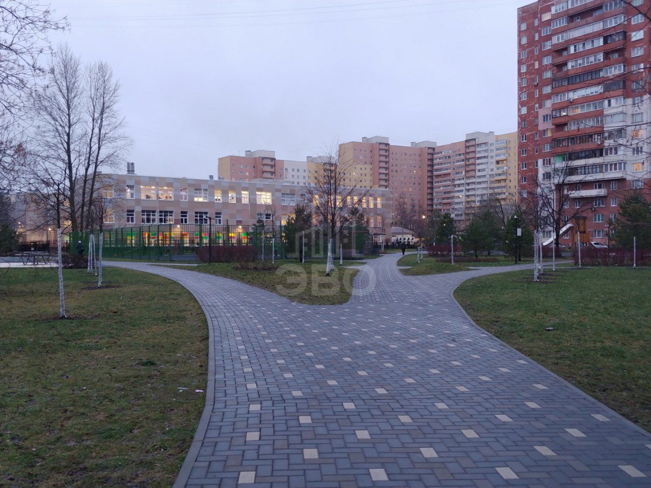 трехкомнатная квартира в Санкт-Петербург по адресу: Ленинский проспект, 91