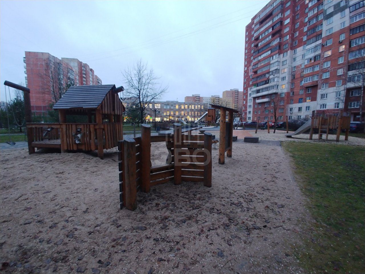 трехкомнатная квартира в Санкт-Петербург по адресу: Ленинский проспект, 91