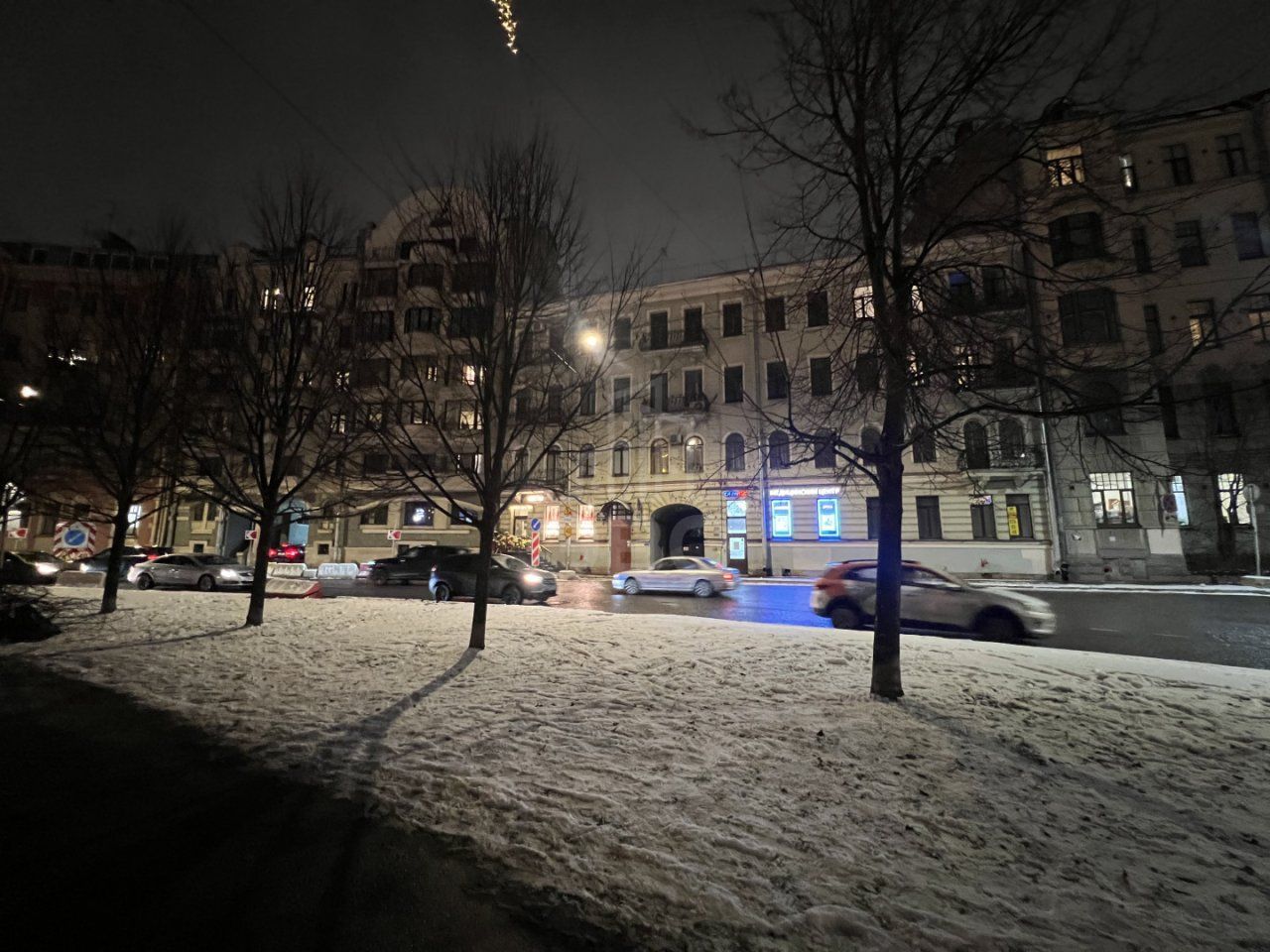 коммерция в Санкт-Петербург по адресу: Реки Карповки наб., 21, литера А