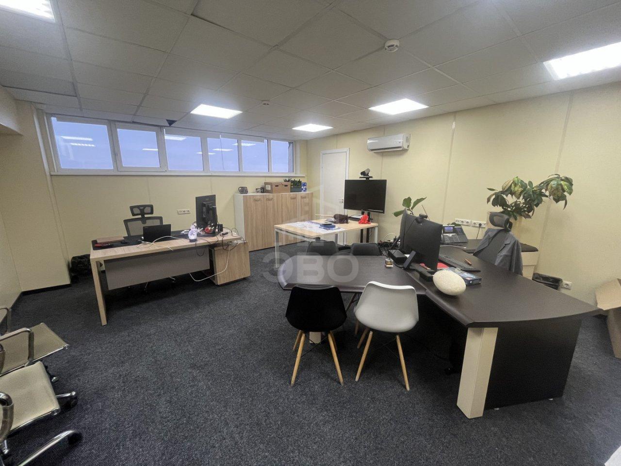 коммерция в Санкт-Петербурге по адресу: Оптиков ул., 4