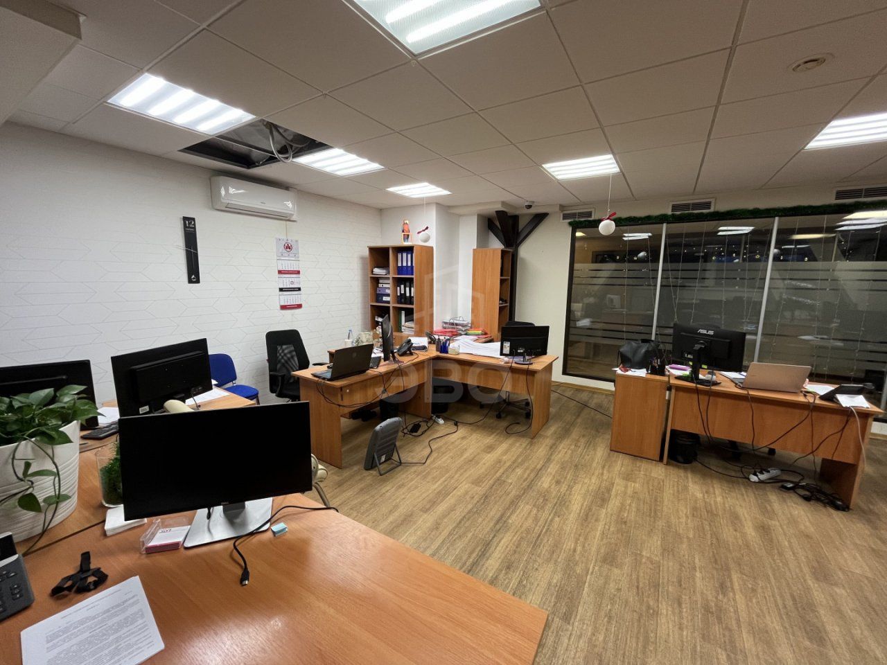 коммерция в Санкт-Петербург по адресу: Оптиков ул., 4