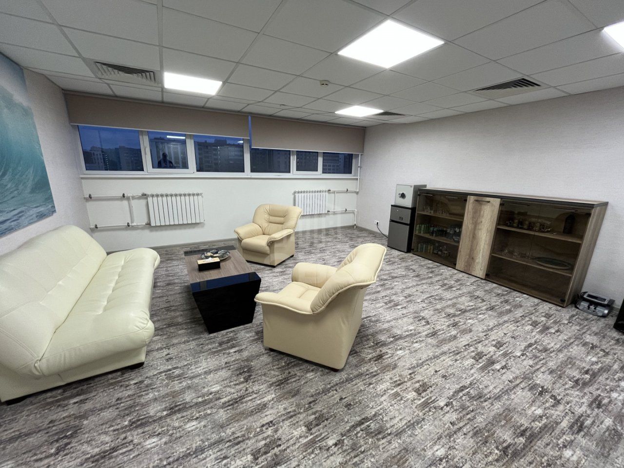 коммерция в Санкт-Петербург по адресу: Оптиков ул., 4