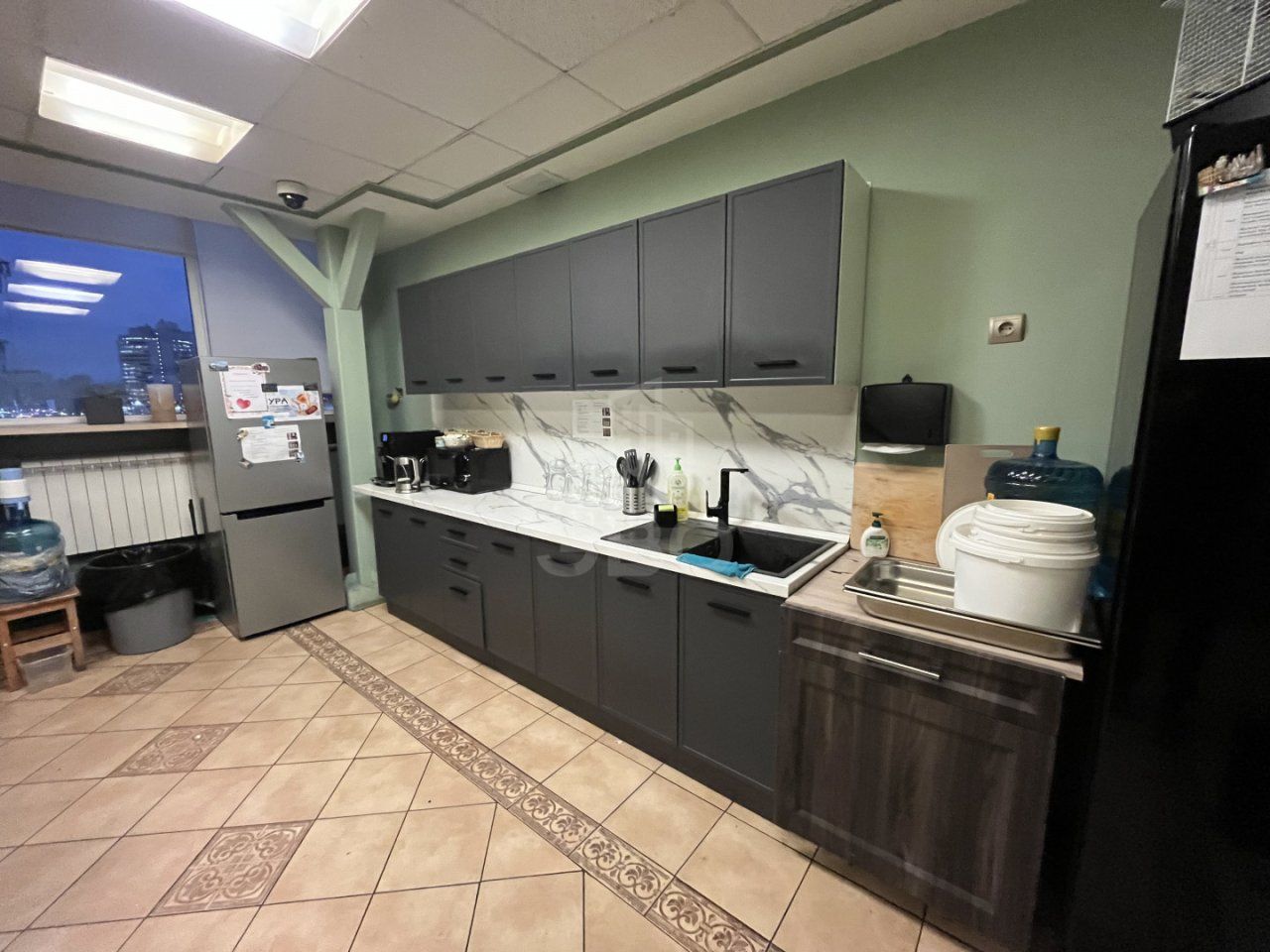 коммерция в Санкт-Петербург по адресу: Оптиков ул., 4