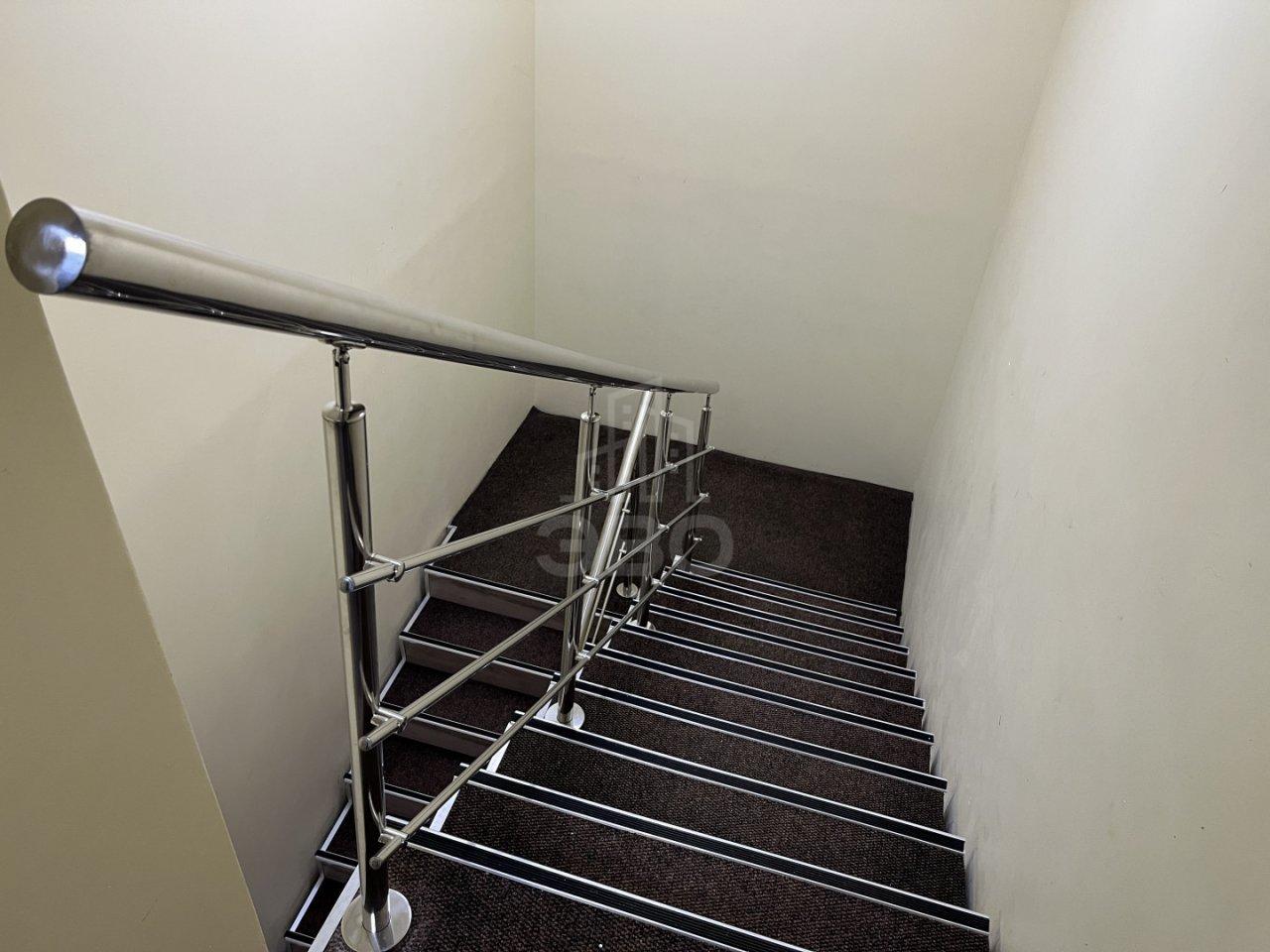 коммерция в Санкт-Петербурге по адресу: Оптиков ул., 4