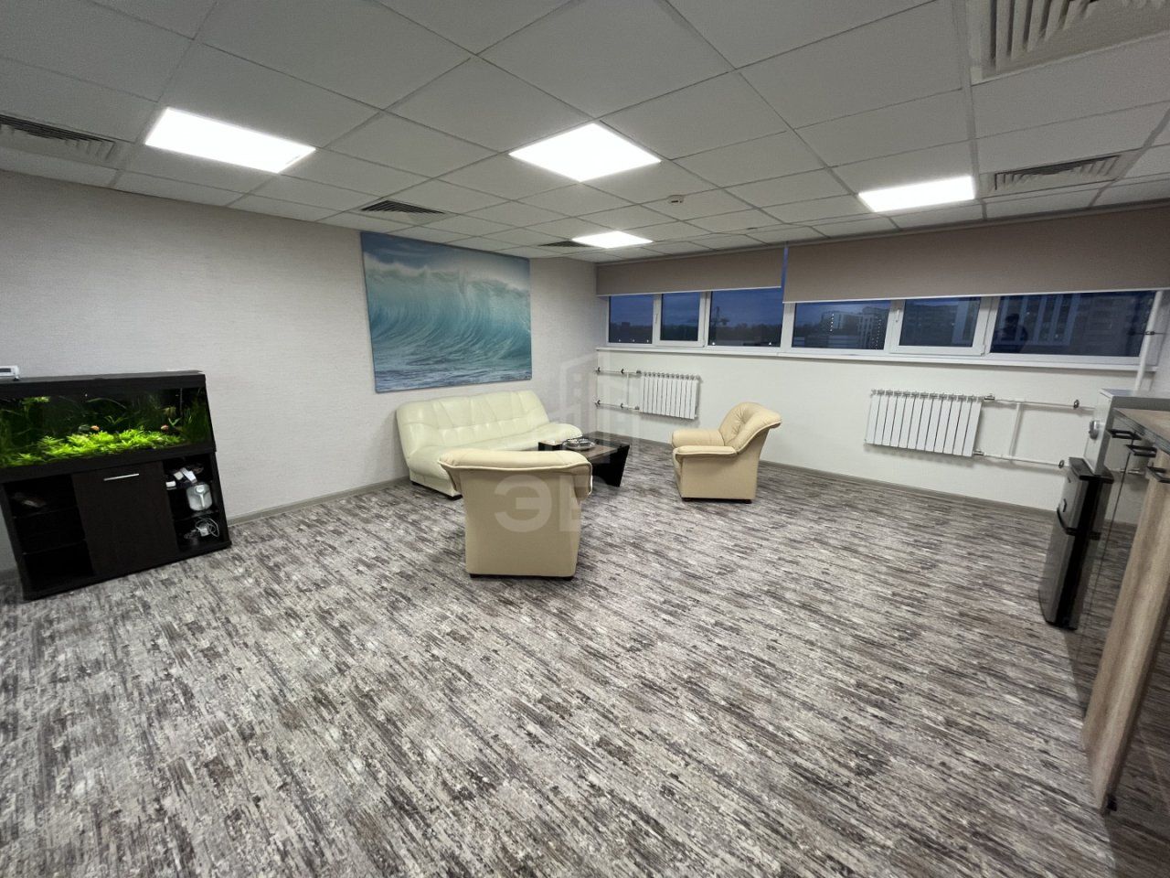 коммерция в Санкт-Петербург по адресу: Оптиков ул., 4