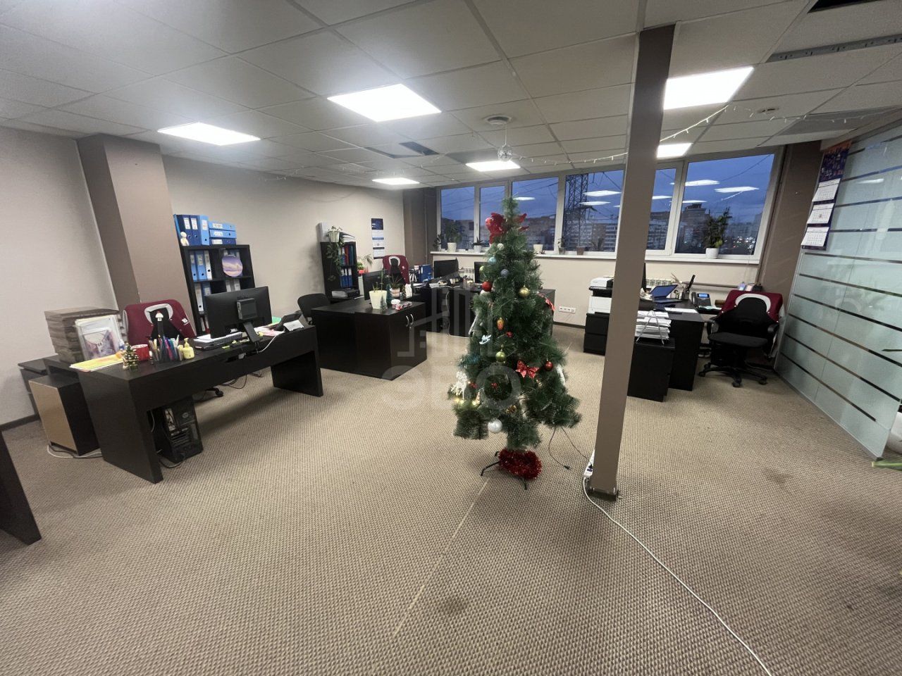 коммерция в Санкт-Петербург по адресу: Оптиков ул., 4