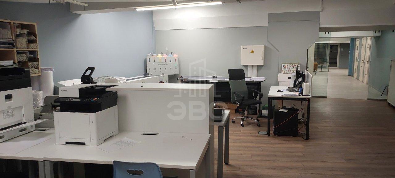 коммерция в Санкт-Петербурге по адресу: Оптиков ул., 4