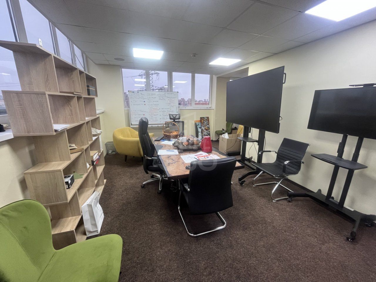 коммерция в Санкт-Петербург по адресу: Оптиков ул., 4