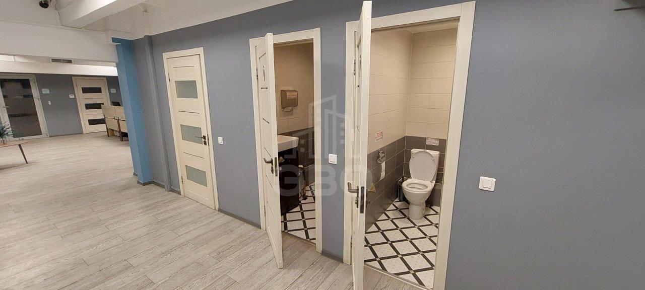 коммерция в Санкт-Петербурге по адресу: Оптиков ул., 4