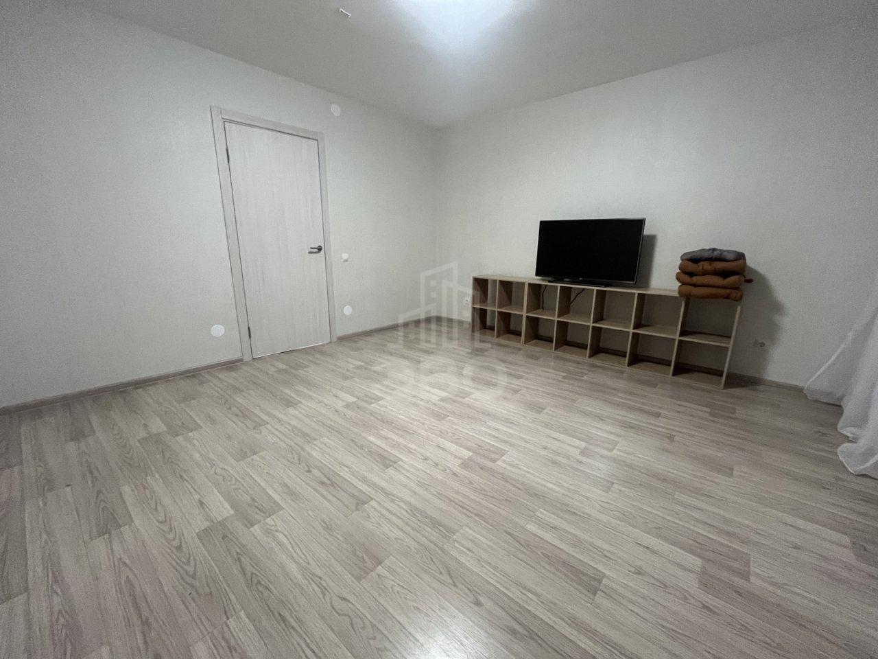 трехкомнатная квартира в Санкт-Петербурге по адресу: Ленинский проспект, 68