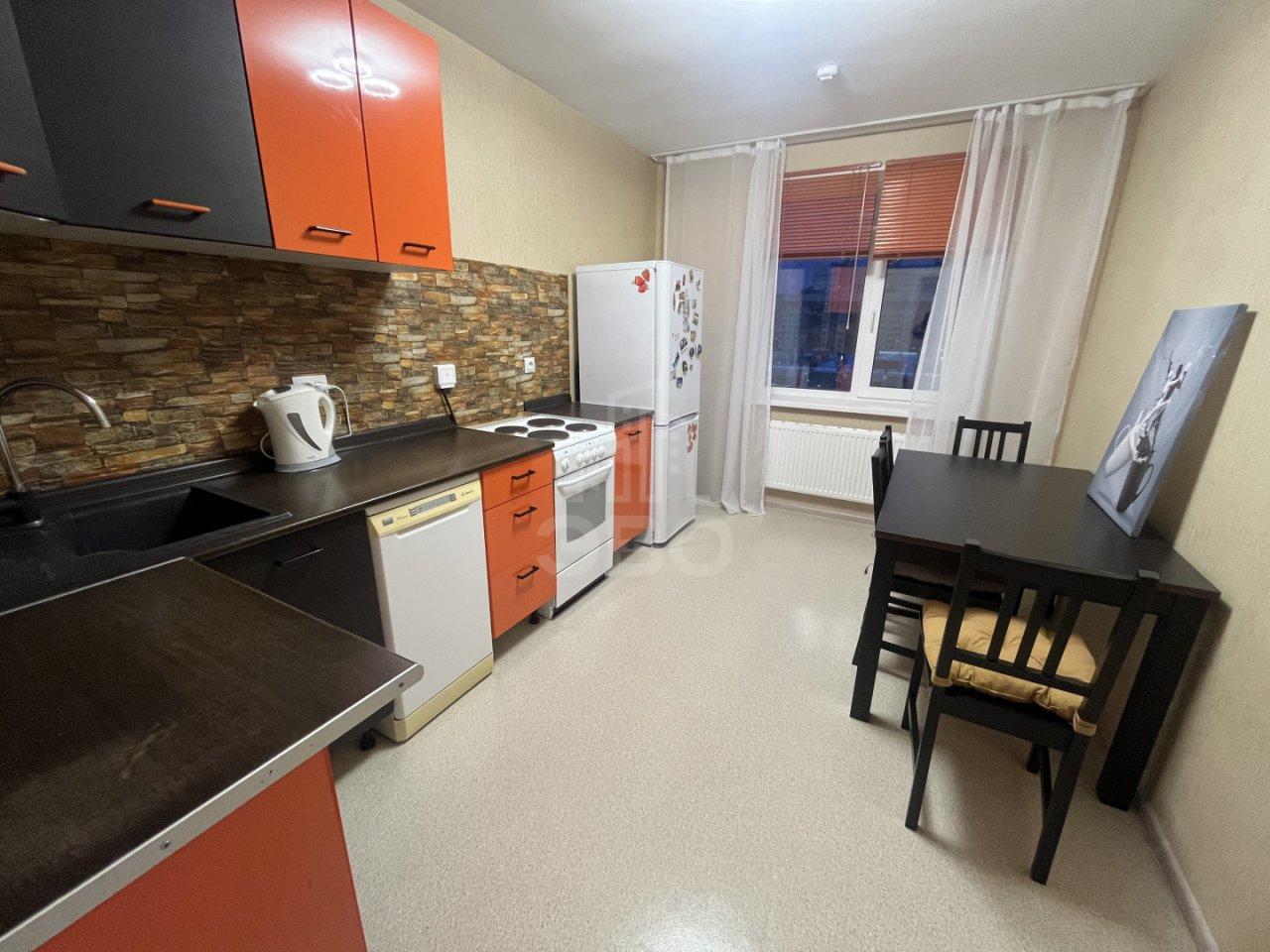 трехкомнатная квартира в Санкт-Петербурге по адресу: Ленинский проспект, 68