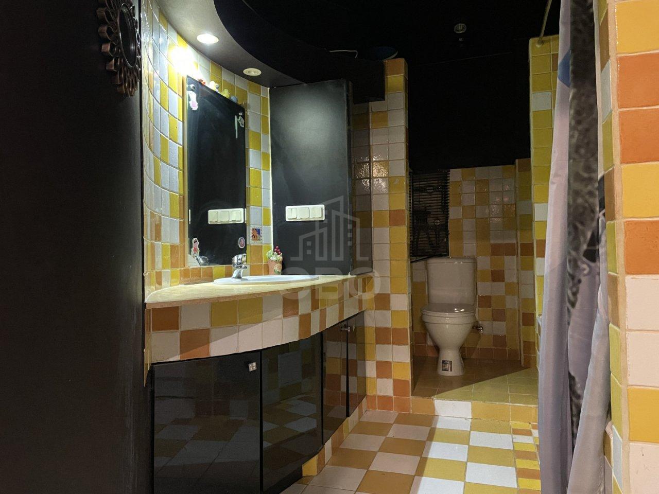 трехкомнатная квартира в Санкт-Петербурге по адресу: Одоевского ул., 28