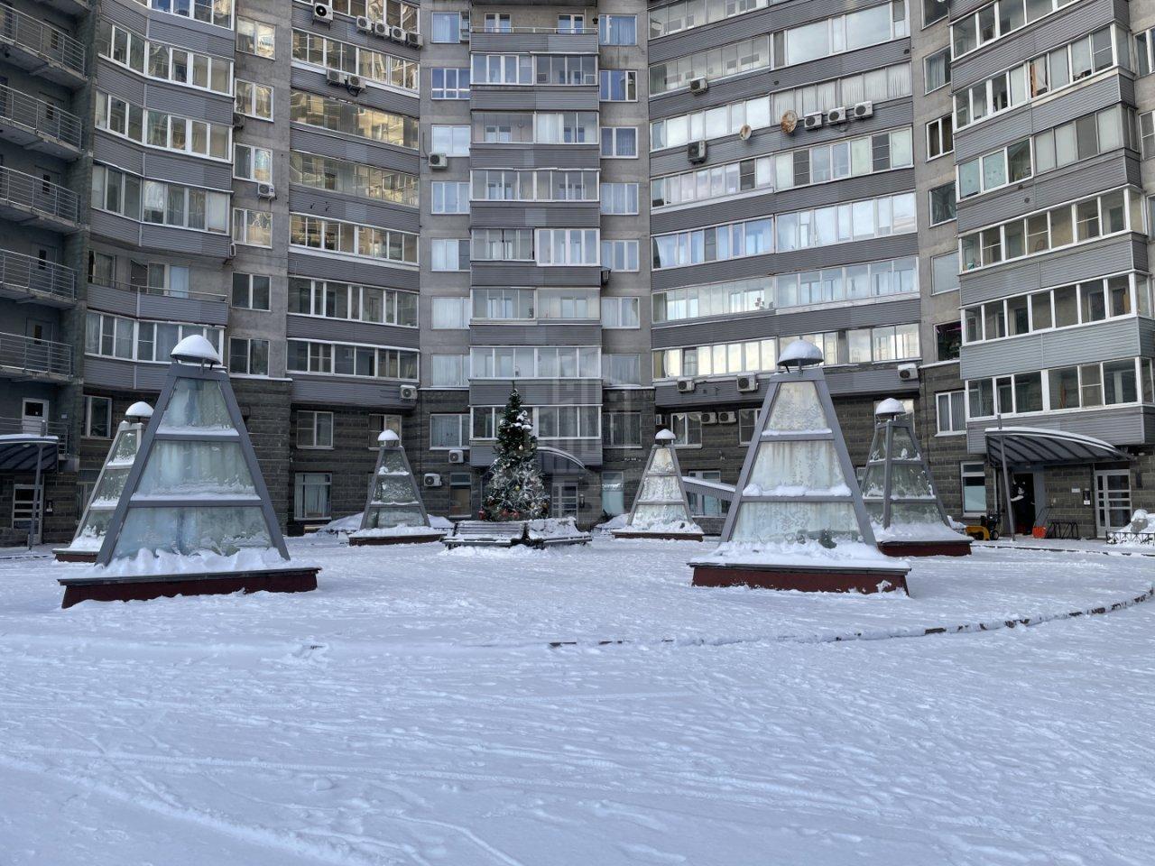 трехкомнатная квартира в Санкт-Петербурге по адресу: Одоевского ул., 28