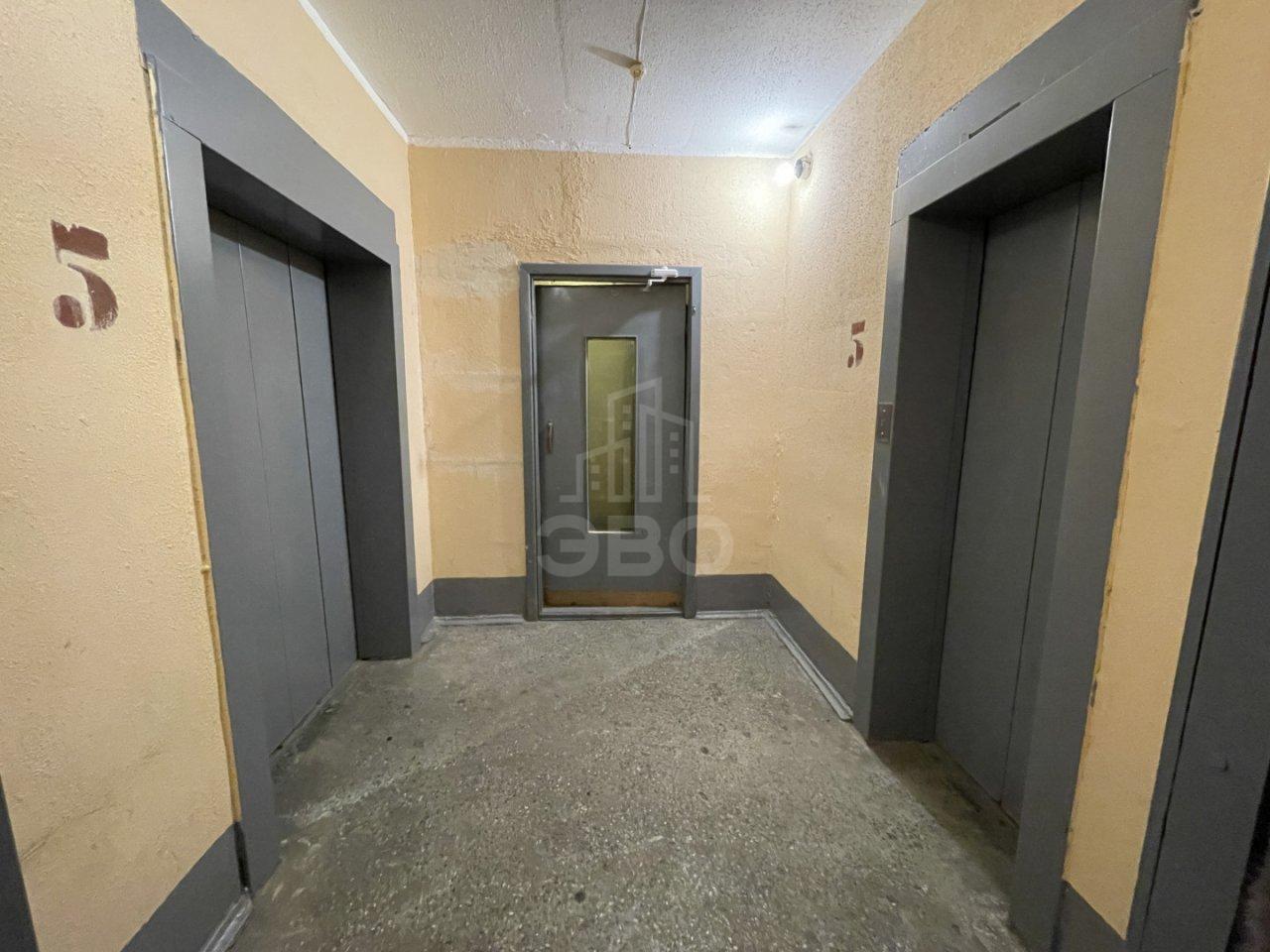 трехкомнатная квартира в Санкт-Петербурге по адресу: Одоевского ул., 28