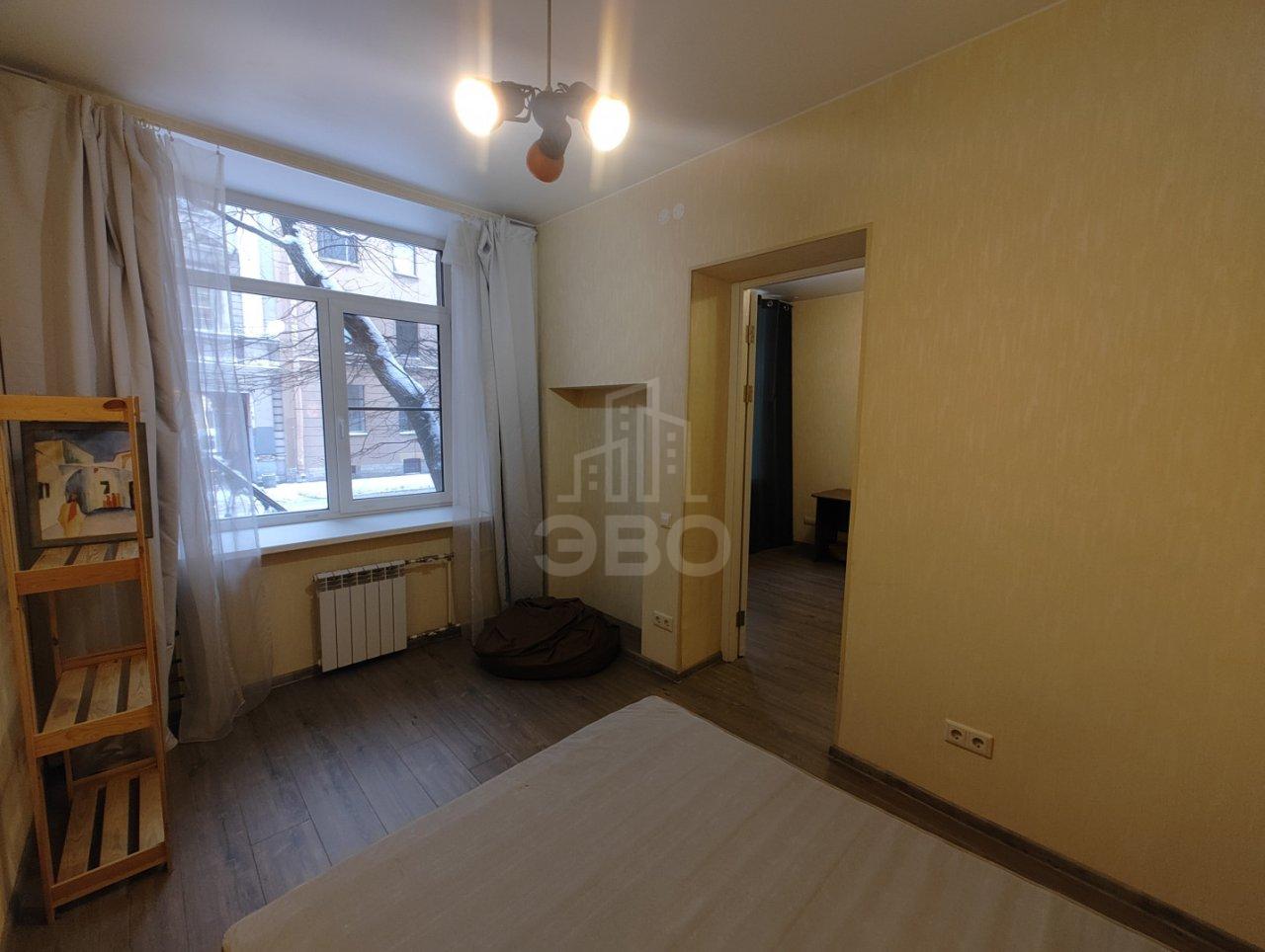 трехкомнатная квартира в Санкт-Петербурге по адресу: Большая Пушкарская ул., 54