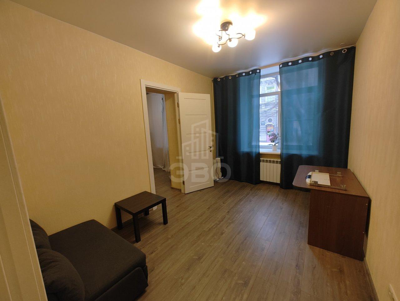 трехкомнатная квартира в Санкт-Петербурге по адресу: Большая Пушкарская ул., 54