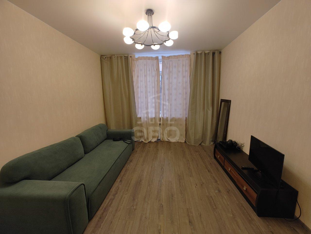 трехкомнатная квартира в Санкт-Петербурге по адресу: Большая Пушкарская ул., 54