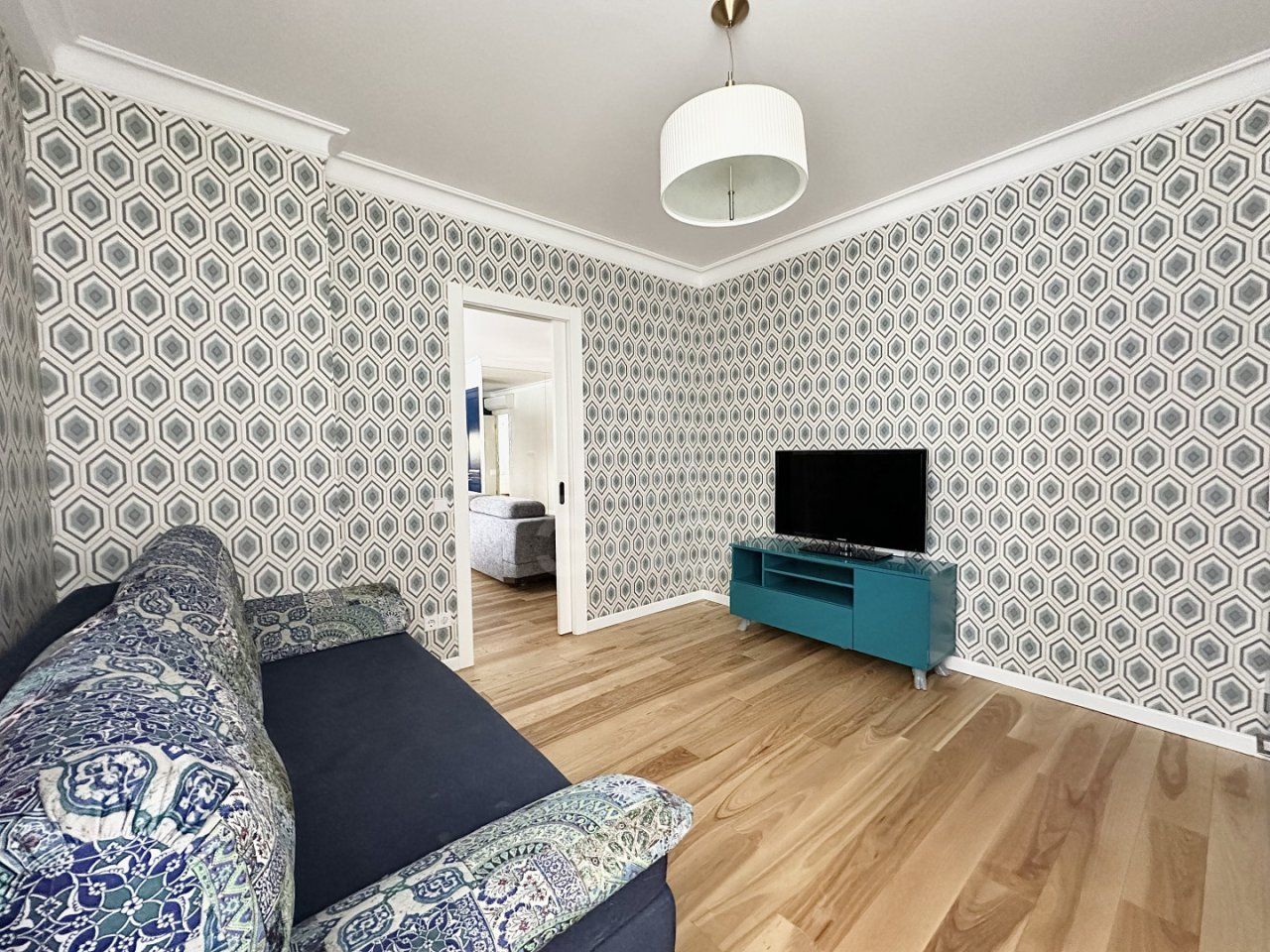 трехкомнатная квартира в Санкт-Петербург по адресу: Верности ул., 17