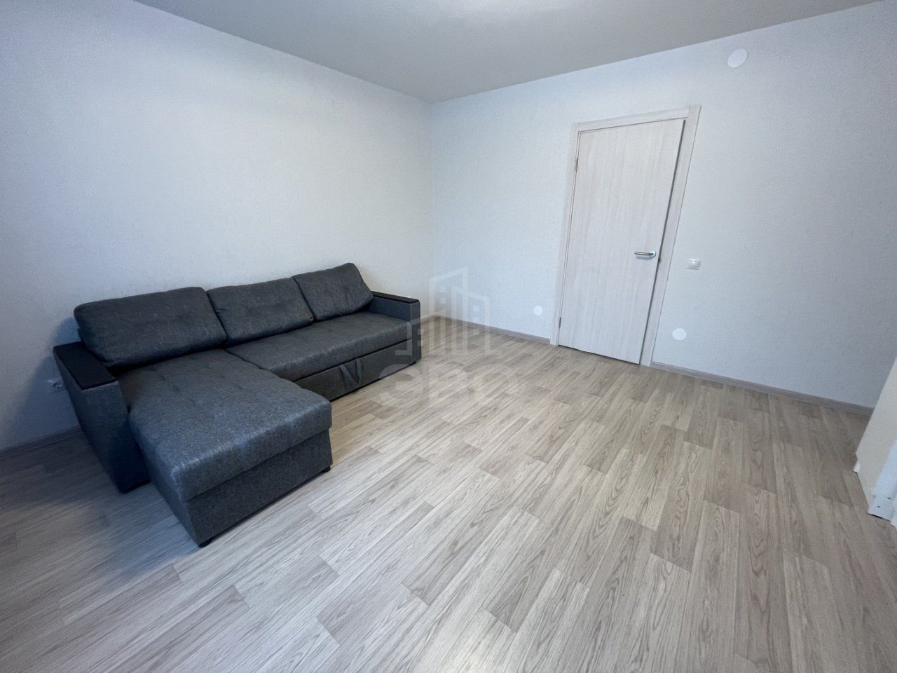 трехкомнатная квартира в Санкт-Петербург по адресу: Ленинский проспект, 68