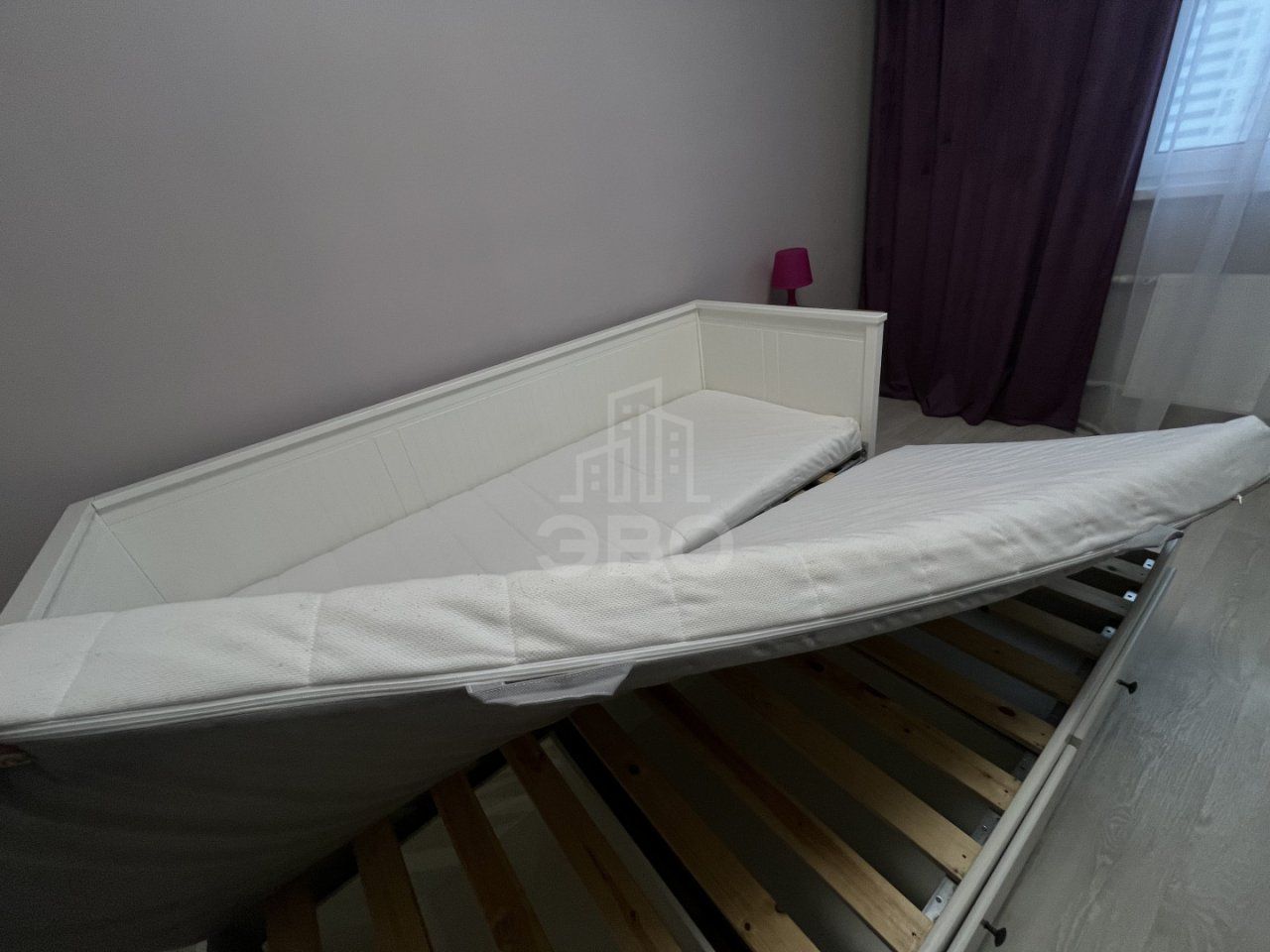 трехкомнатная квартира в Санкт-Петербург по адресу: Нижне-Каменская ул., 26