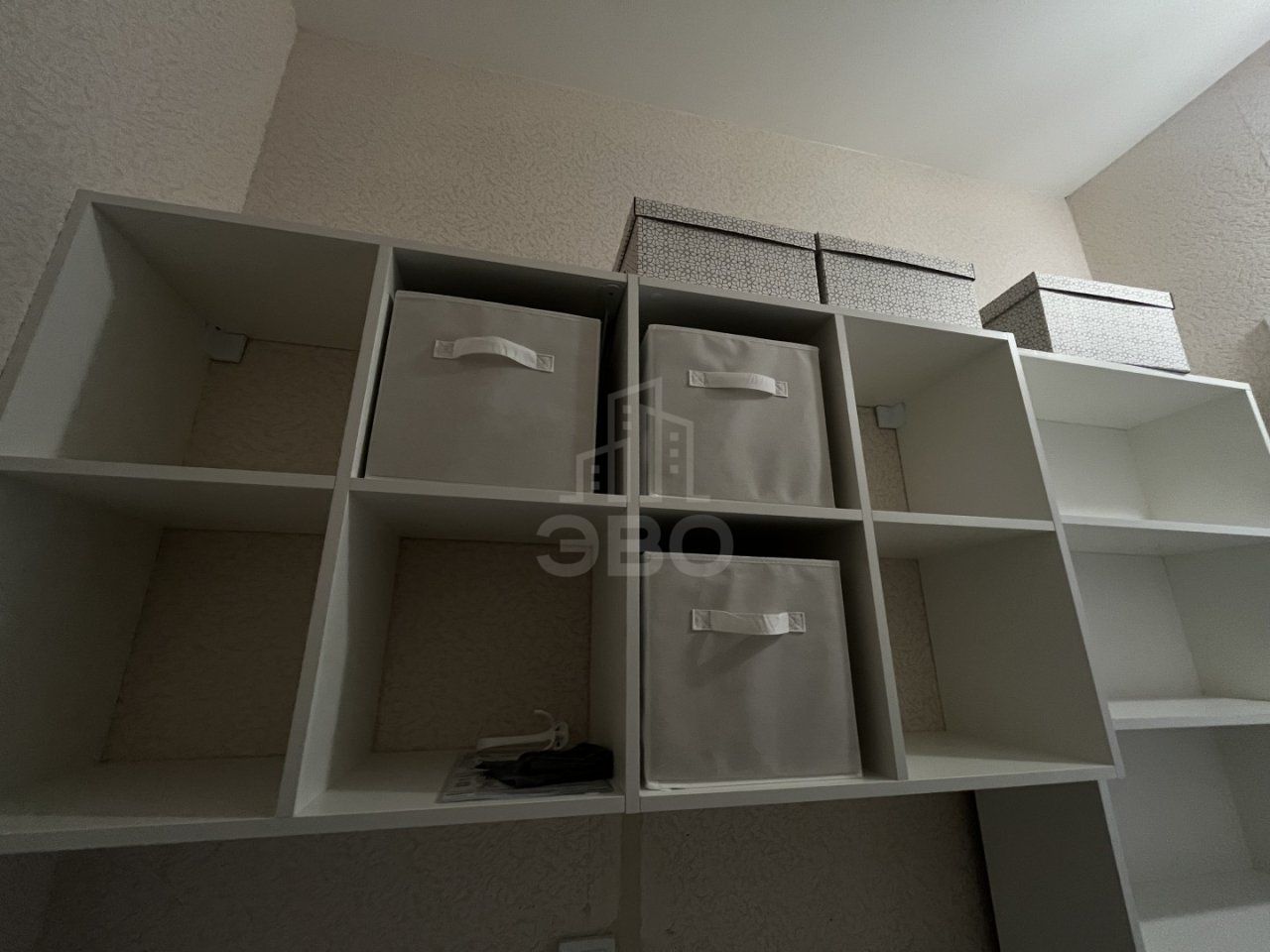 трехкомнатная квартира в Санкт-Петербург по адресу: Нижне-Каменская ул., 26