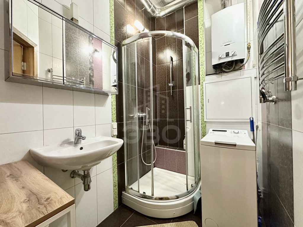 однокомнатная квартира в Санкт-Петербурге по адресу: Джамбула пер., 17