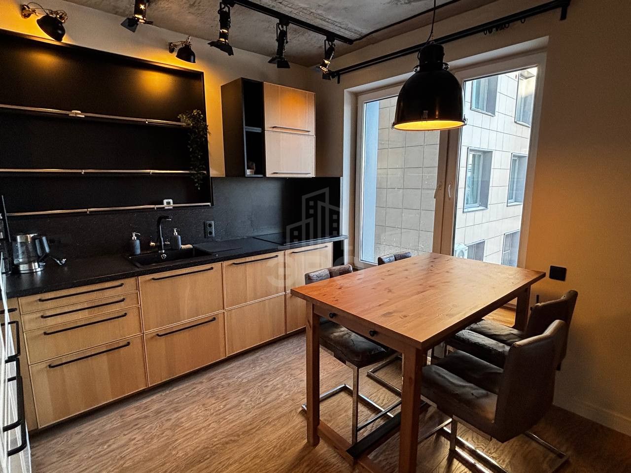 трехкомнатная квартира в Санкт-Петербурге по адресу: 24-я В.О. линия, 29