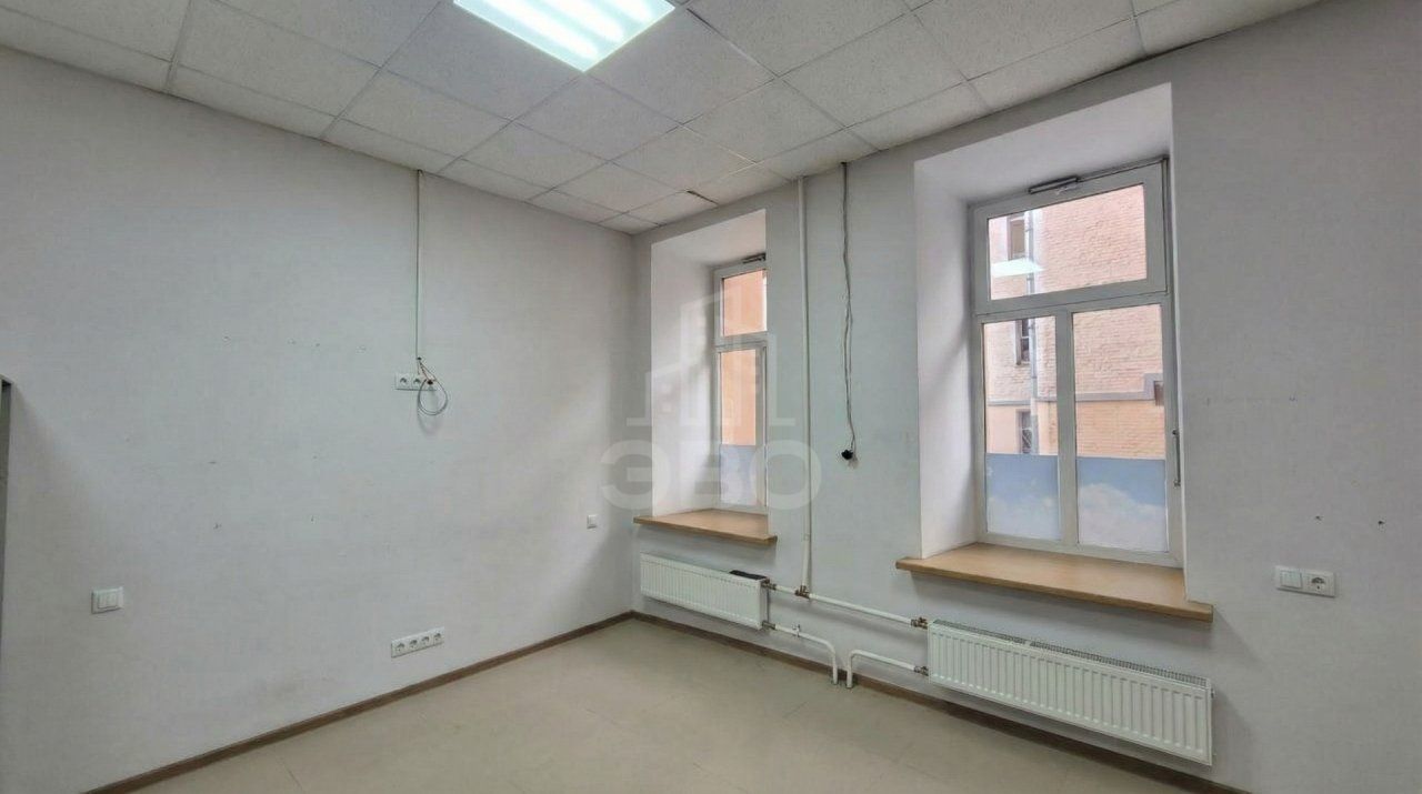 многокомнатная квартира в Санкт-Петербурге по адресу: Захарьевская ул., 9