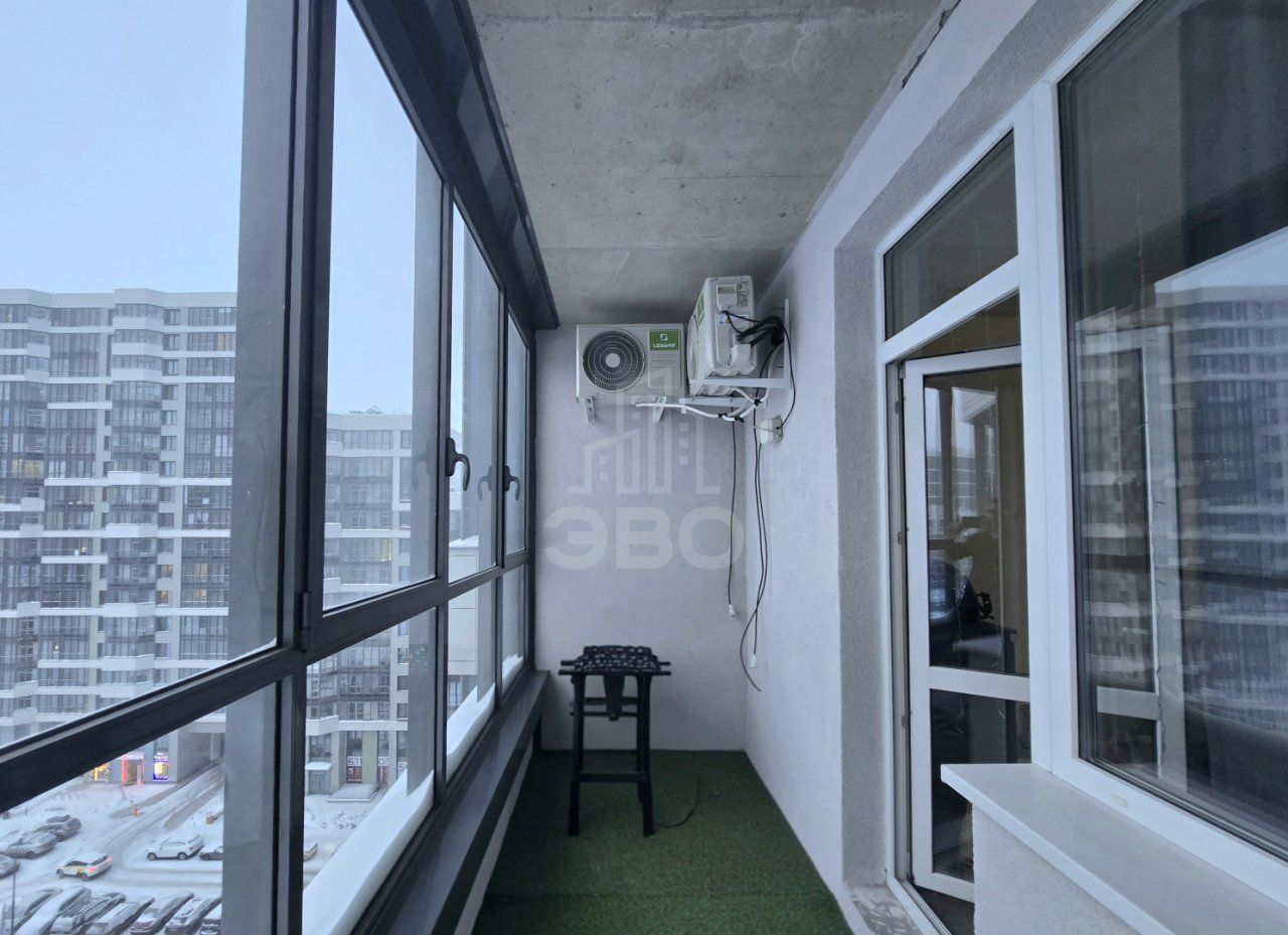 трехкомнатная квартира в Санкт-Петербурге по адресу: Маршала Захарова ул., 8