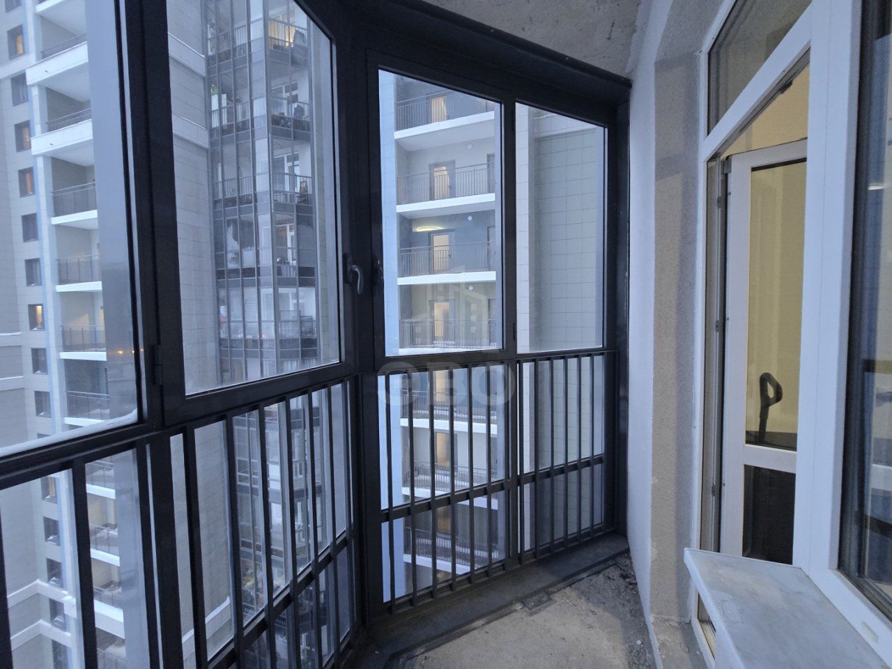 трехкомнатная квартира в Санкт-Петербурге по адресу: Маршала Захарова ул., 8