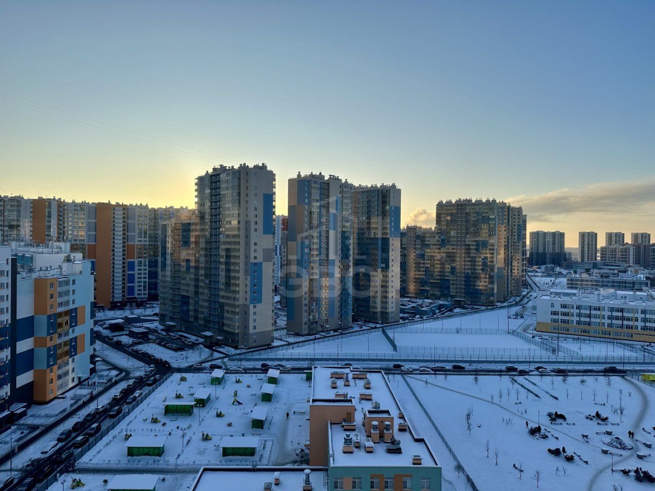 студия в Санкт-Петербурге по адресу: Комендантский проспект, 64, к 1