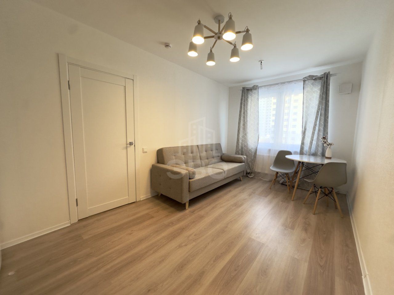 однокомнатная квартира в Санкт-Петербурге по адресу: Пахомовская ул., 14, к 2, строение 1