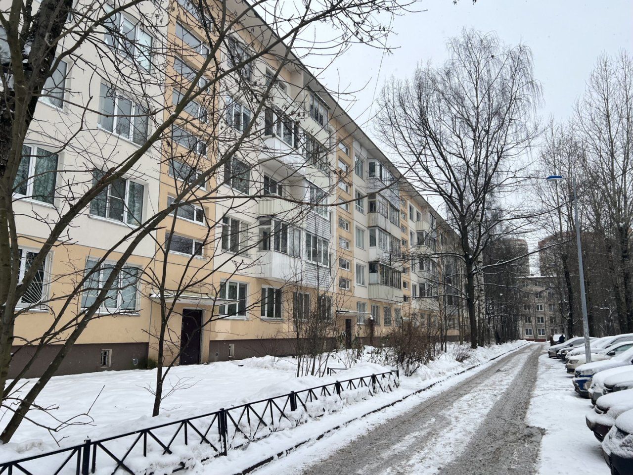 трехкомнатная квартира в Санкт-Петербурге по адресу: Космонавтов проспект, 68, к 2