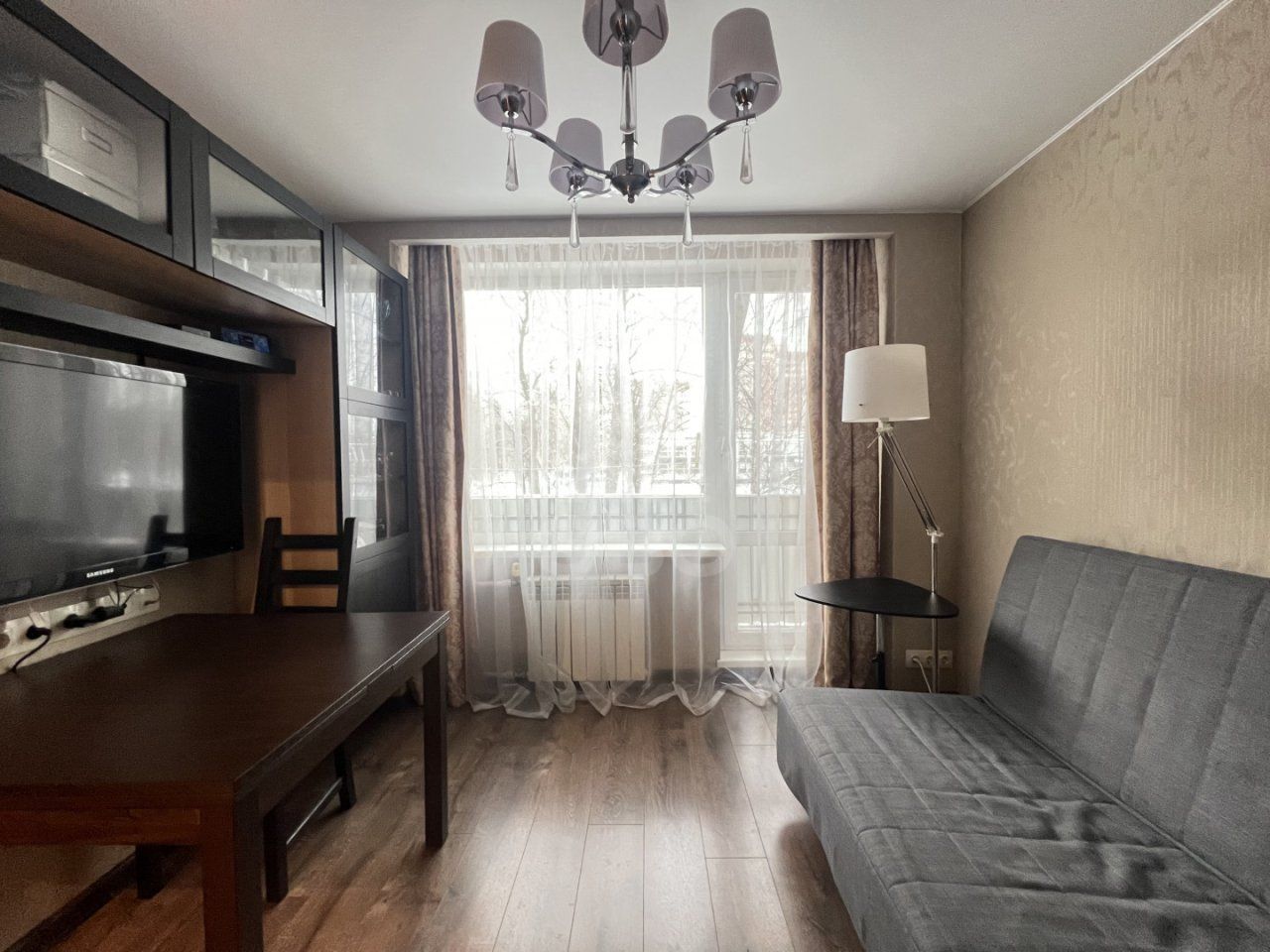 трехкомнатная квартира в Санкт-Петербурге по адресу: Космонавтов проспект, 68, к 2