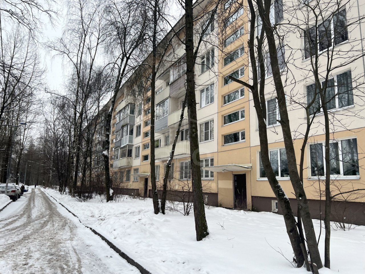 трехкомнатная квартира в Санкт-Петербурге по адресу: Космонавтов проспект, 68, к 2