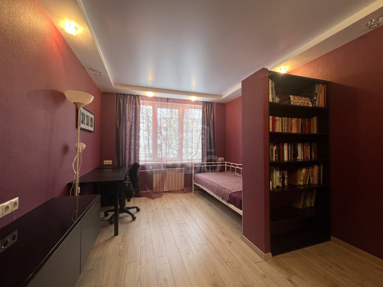 трехкомнатная квартира в Санкт-Петербурге по адресу: Космонавтов проспект, 68, к 2