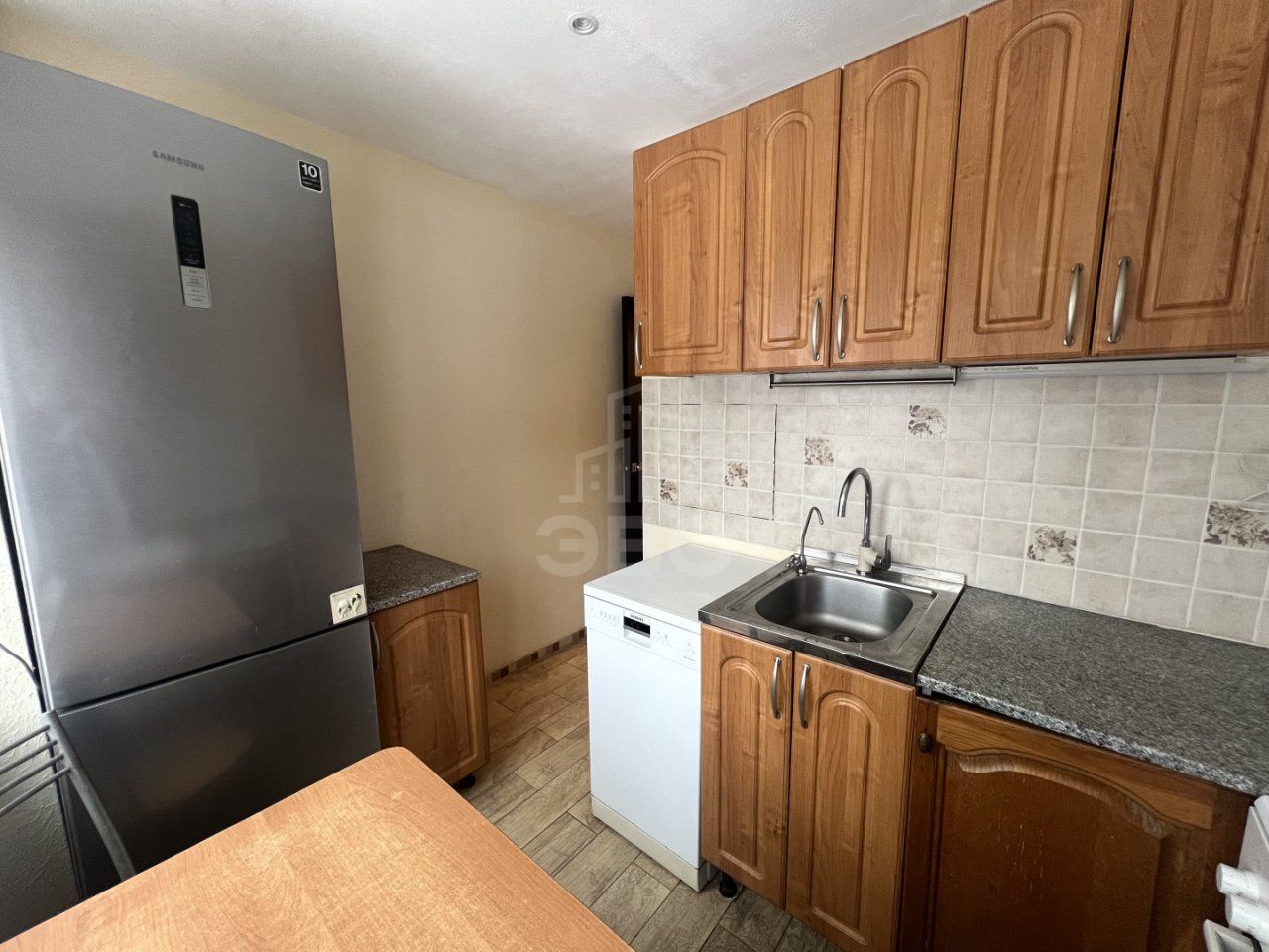 трехкомнатная квартира в Санкт-Петербурге по адресу: Космонавтов проспект, 68, к 2