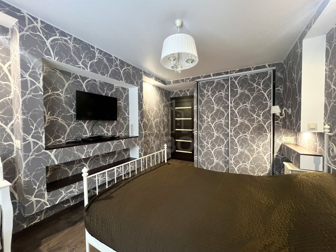 трехкомнатная квартира в Санкт-Петербурге по адресу: Космонавтов проспект, 68, к 2