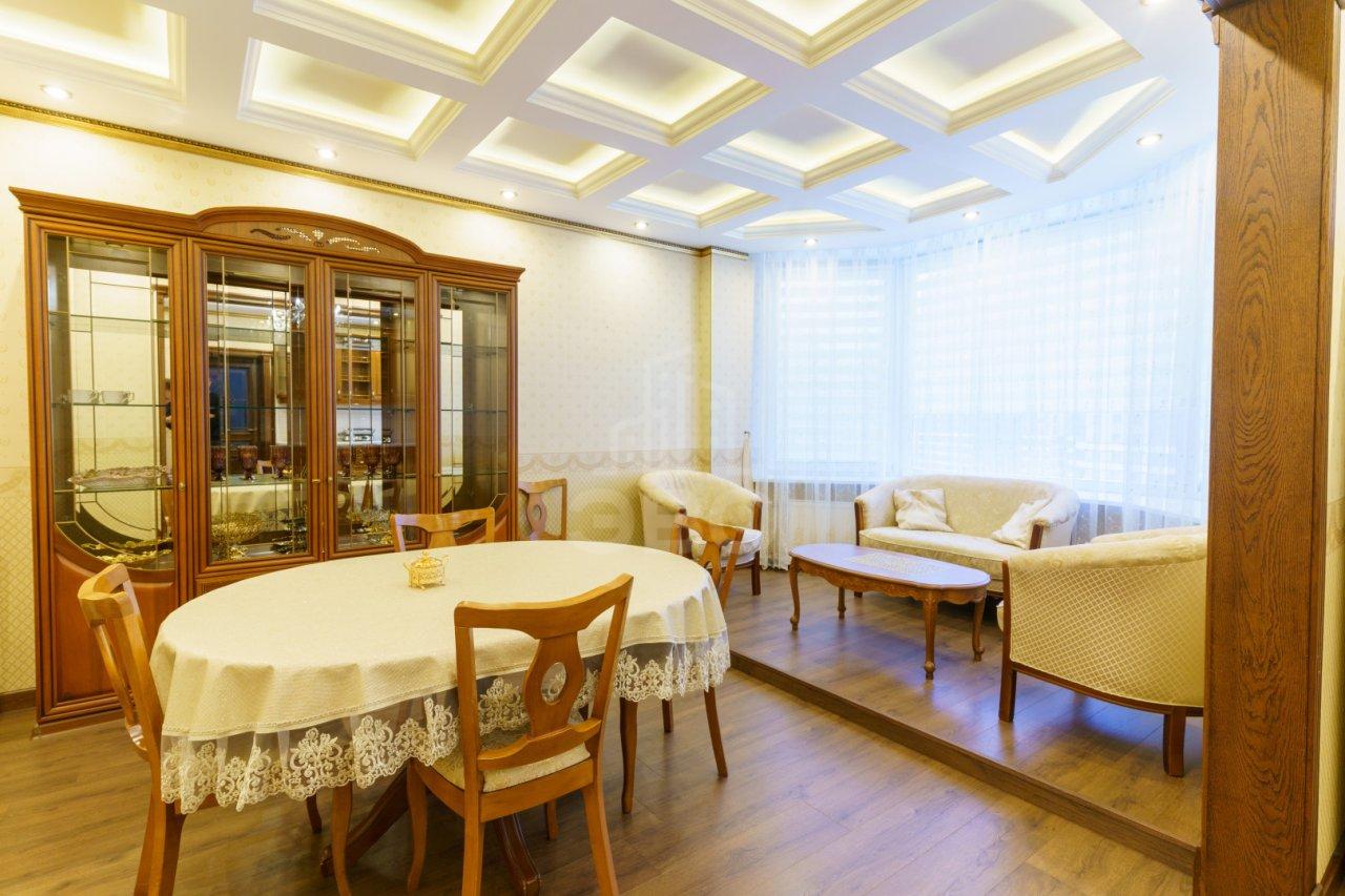 четырехкомнатная квартира в Санкт-Петербурге по адресу: Коломяжский проспект, 20, литера А