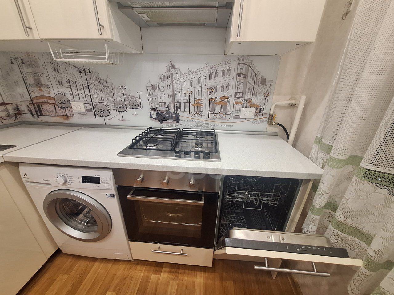 трехкомнатная квартира в Санкт-Петербурге по адресу: Науки проспект, 11